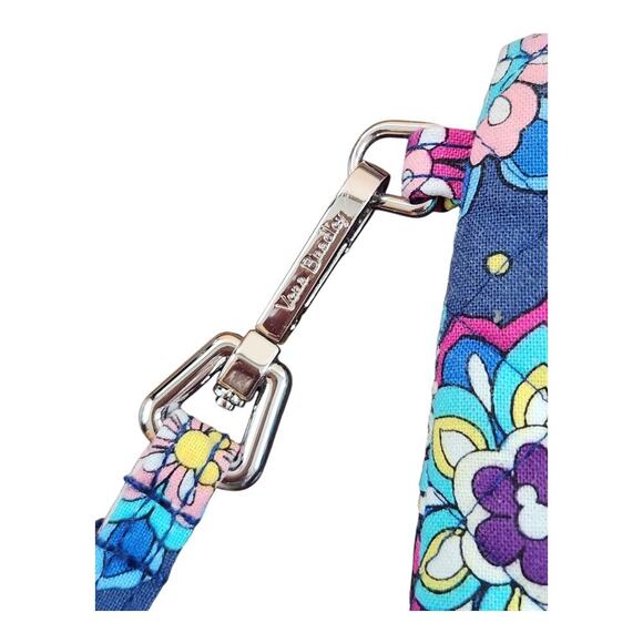 Disney Vera Bradley Wristlet wallet sensational six paisley Mickey & Friend goof - Picture 6 of 16